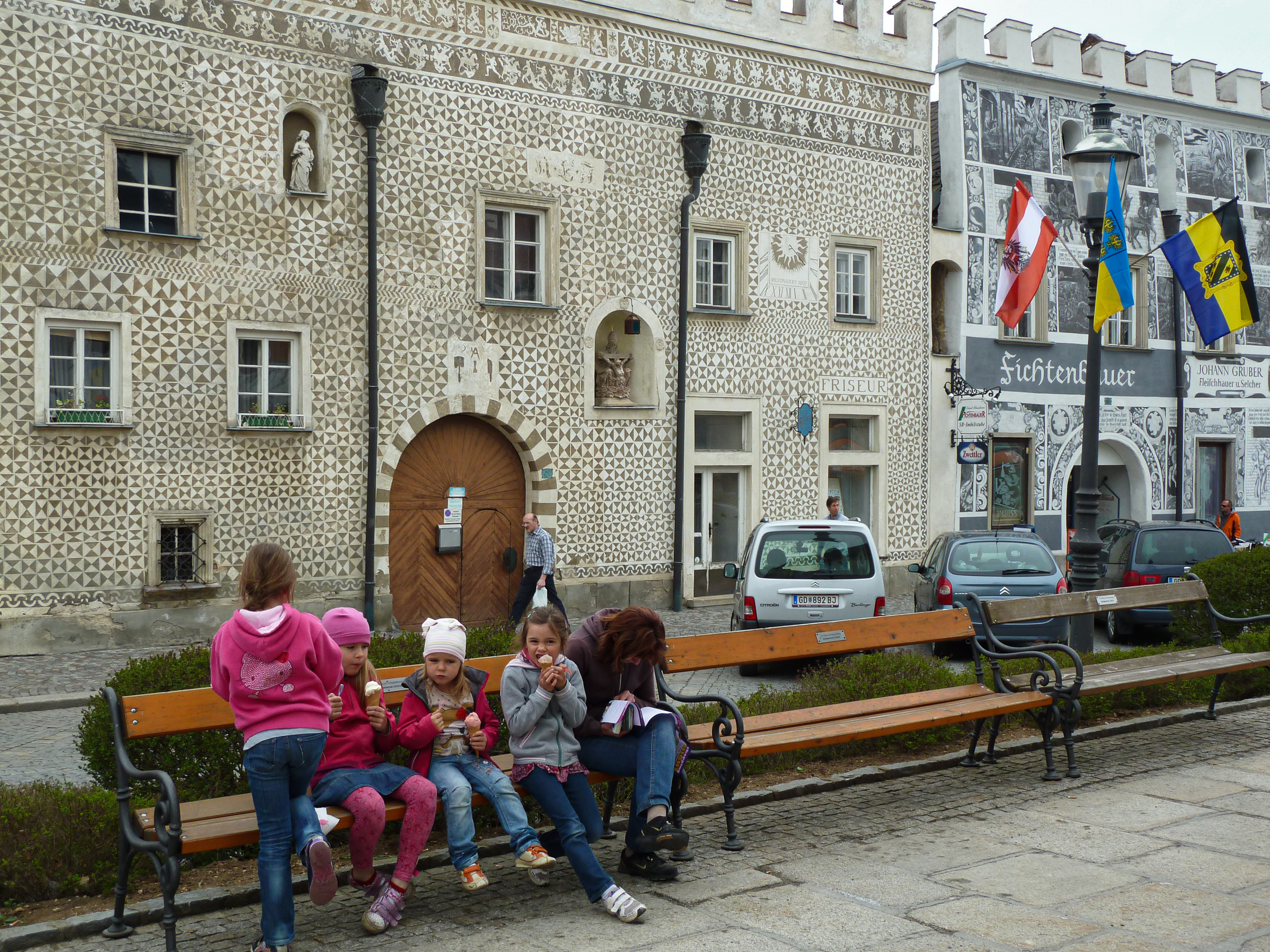 Gmünd – Kinder am Stadtplatz